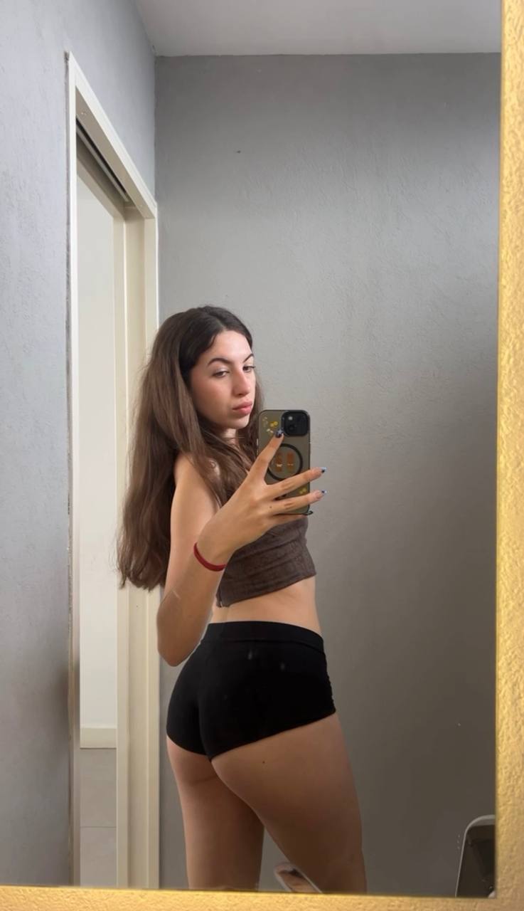 Amber in her underwear in Seattle