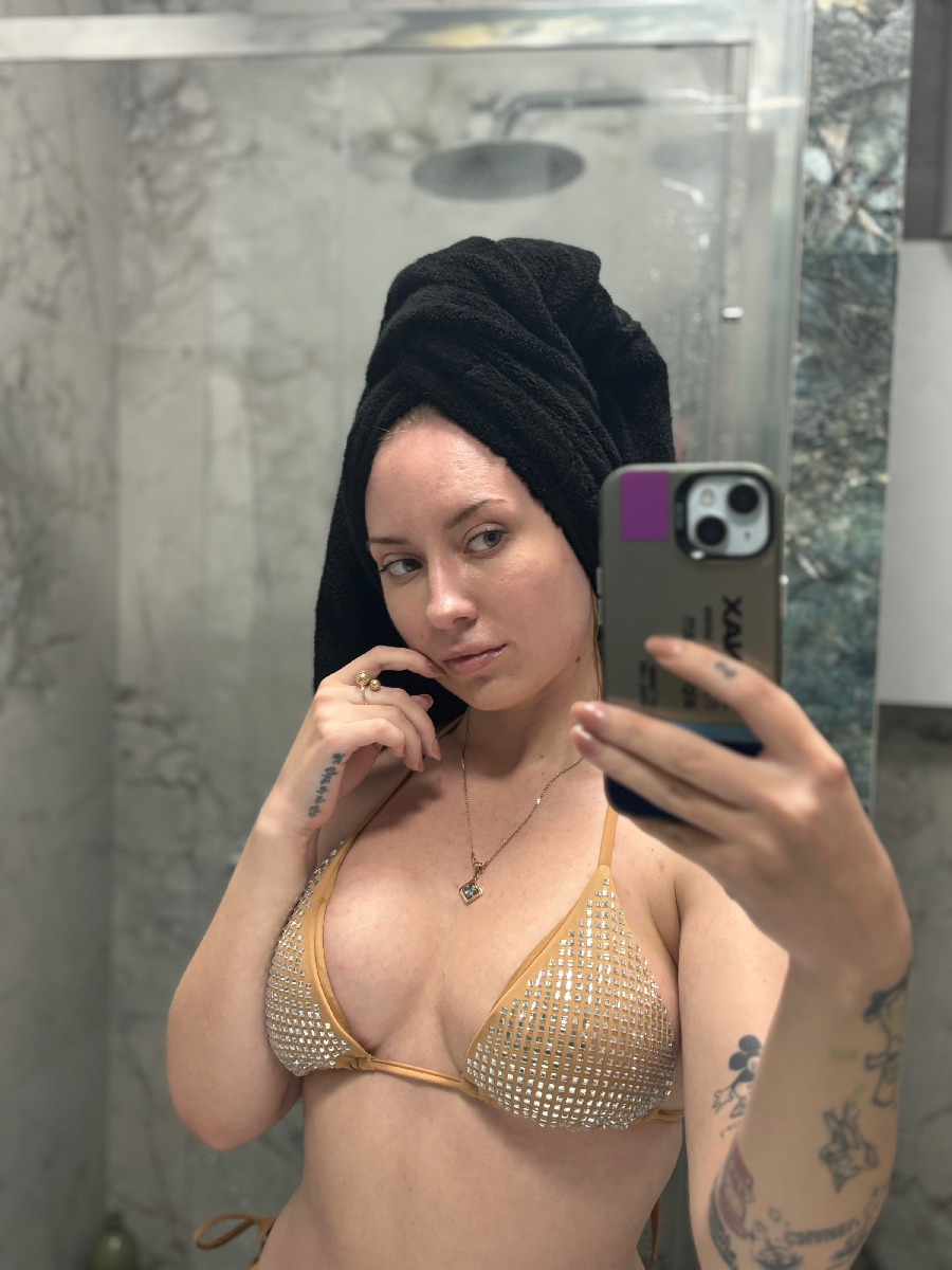 Nude girl KateV in Seattle