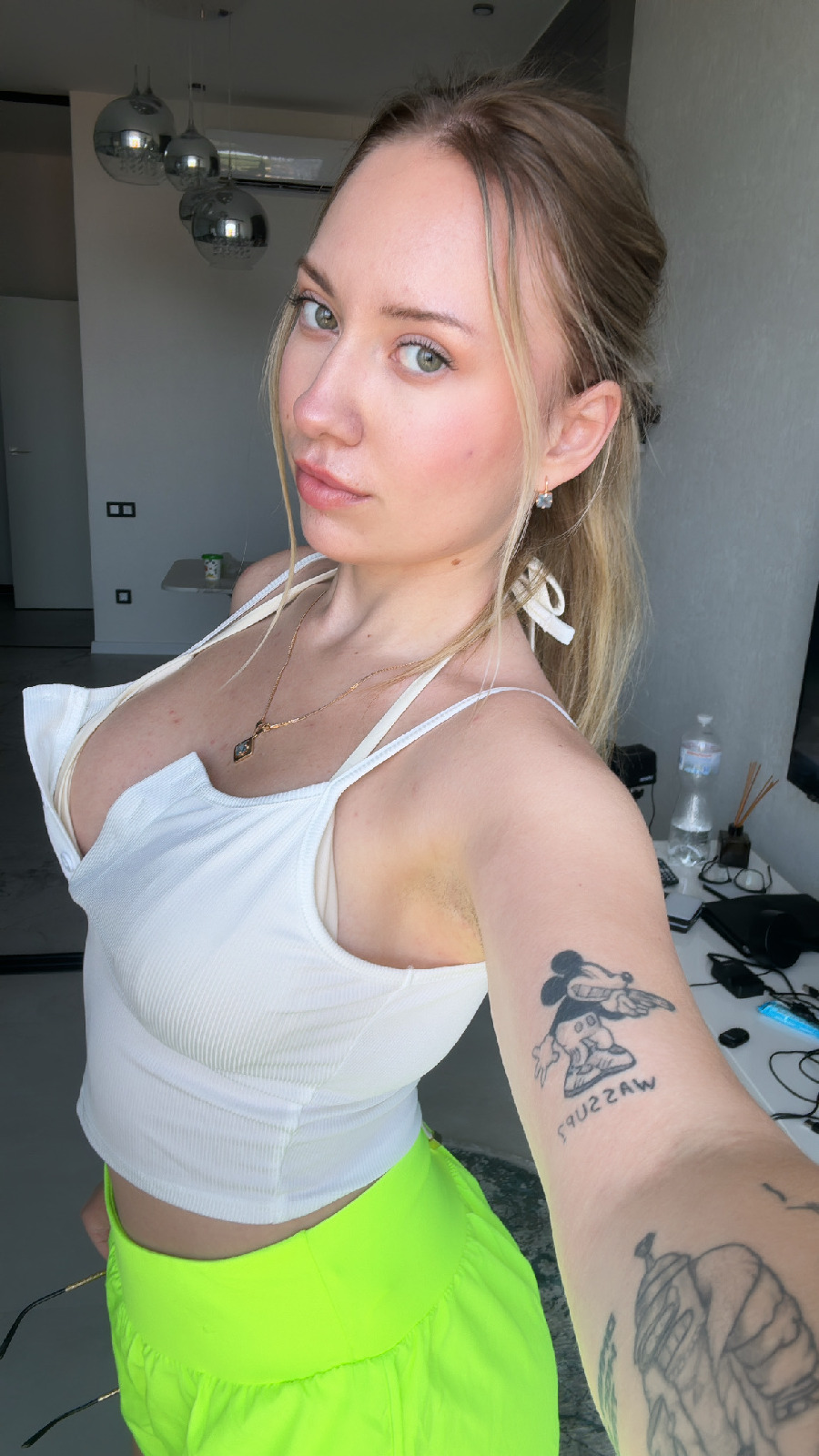 KateV in her underwear in Seattle