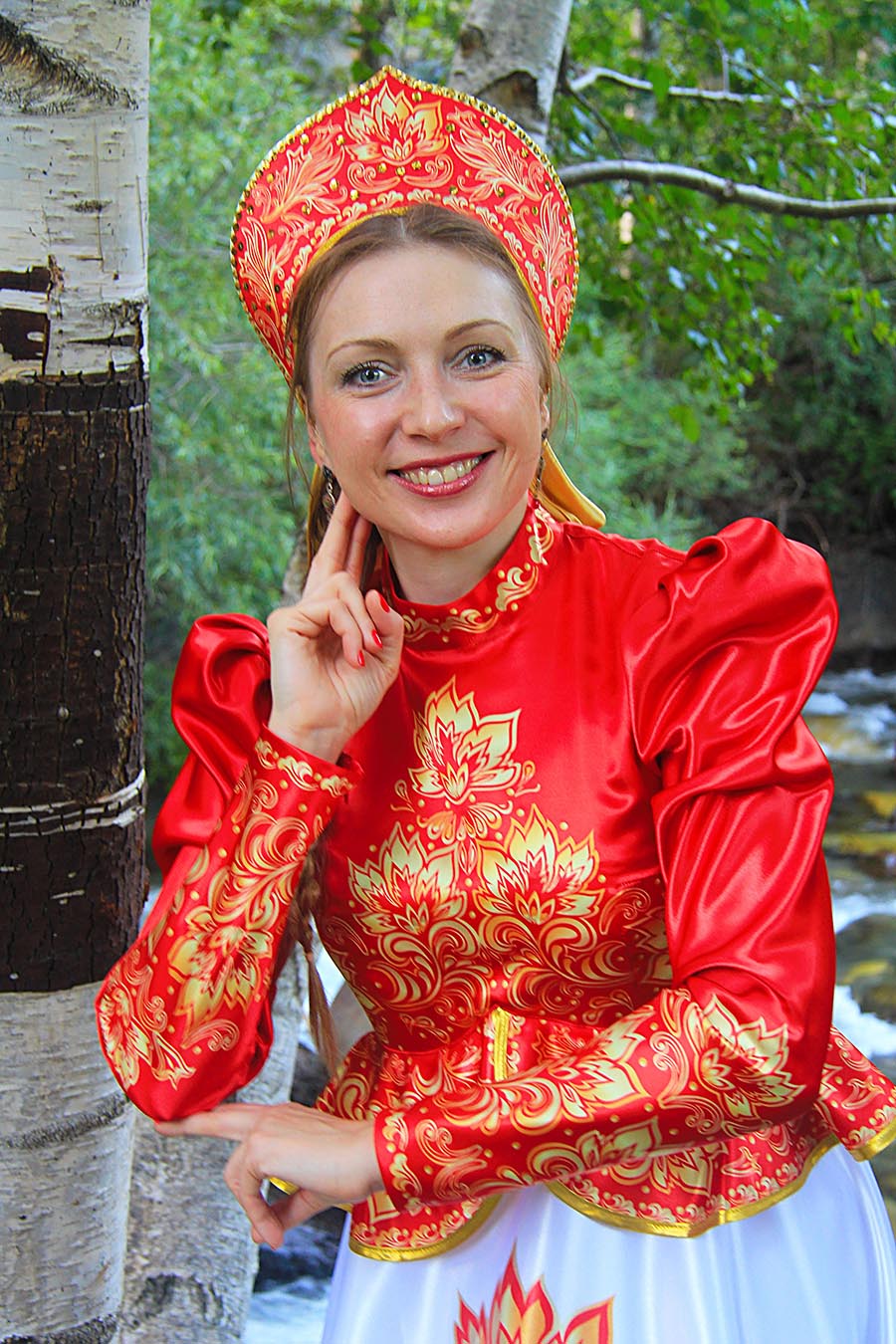 Women in Slavic costumes in Seattle