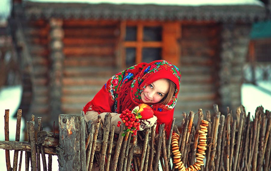 Sexy girl Women in Slavic costumes in Seattle