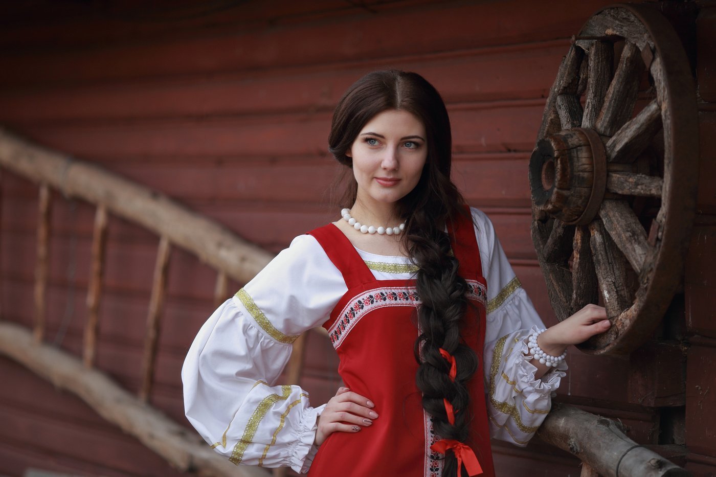 Girls in Slavic costumes in Seattle