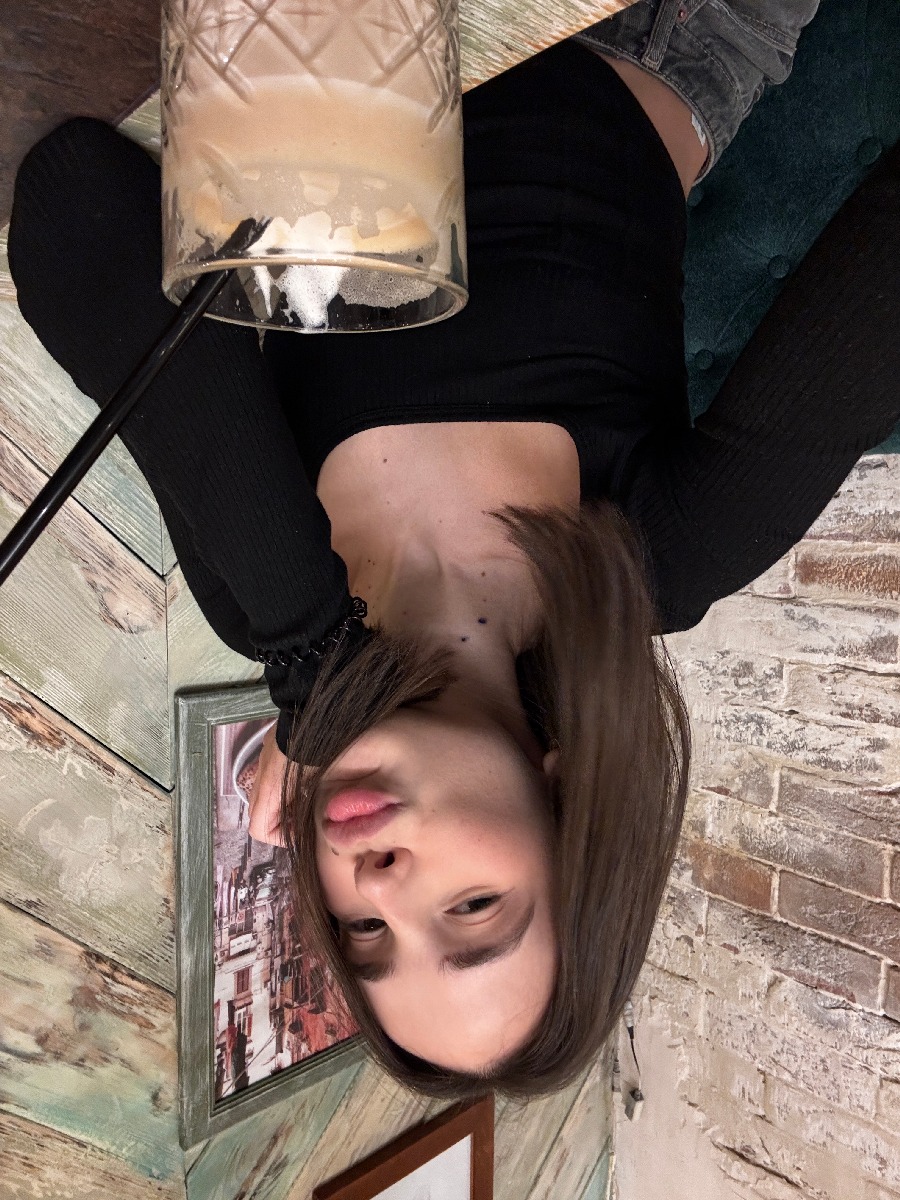 Fresh photos, fresh mood — Tina online in Seattle